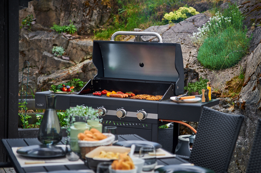 Front -Møbler Salg 2024 Gassgrill karn urnorsk pa grillen grillmat